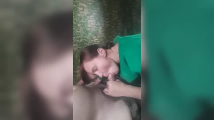 Татьяна делает минет