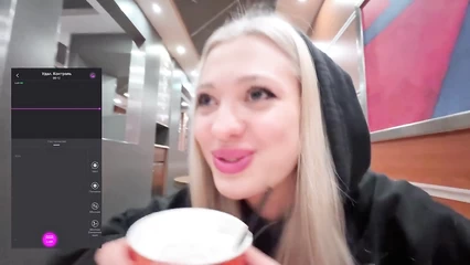 Как можно кушать, когда в пилотке ловенс