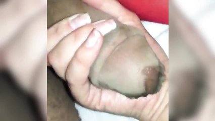 Жена в красных колготках