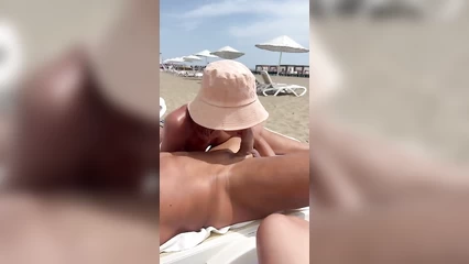 Публичный минет на пляже