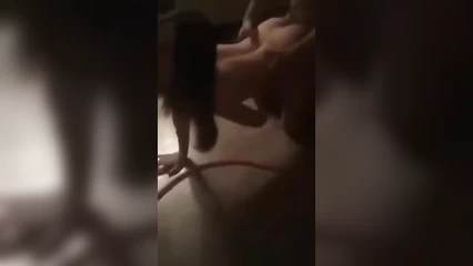 Деваха снимает, как ебут её подругу