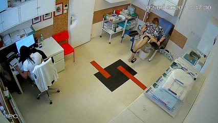 Зрелка на приёме гинеколога