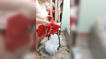 Моя жена переодевается