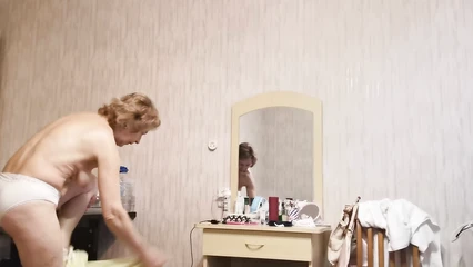 Утренний моцион жены