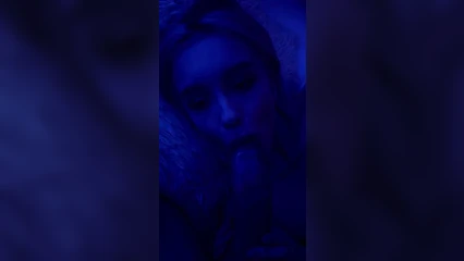 Эскортница минетит