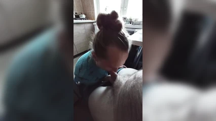 Соседка как бухая, так хуя хочет бешено