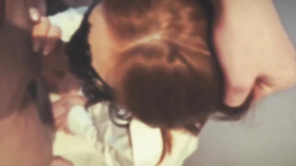 Рыжая в маске дала кончить в рот