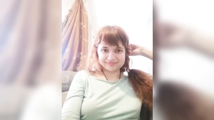 Замужняя показала свою писю