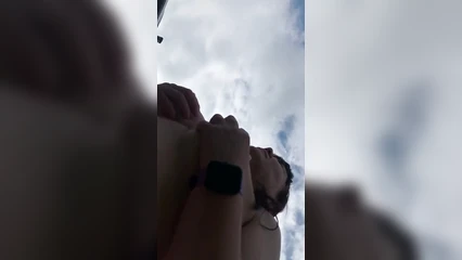 Жена перед аналом