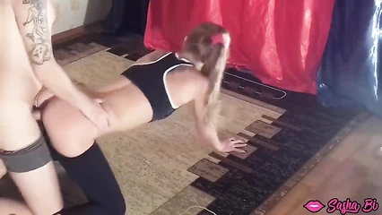 Коля жарит загорелую тёлку раком