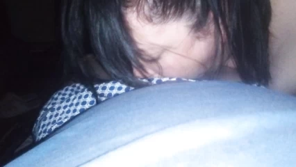 Наташка минет делать умеет